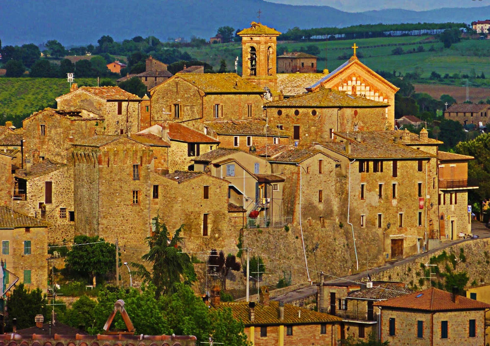 Un Petit Paradis Castiglione della Valle Buitenkant foto
